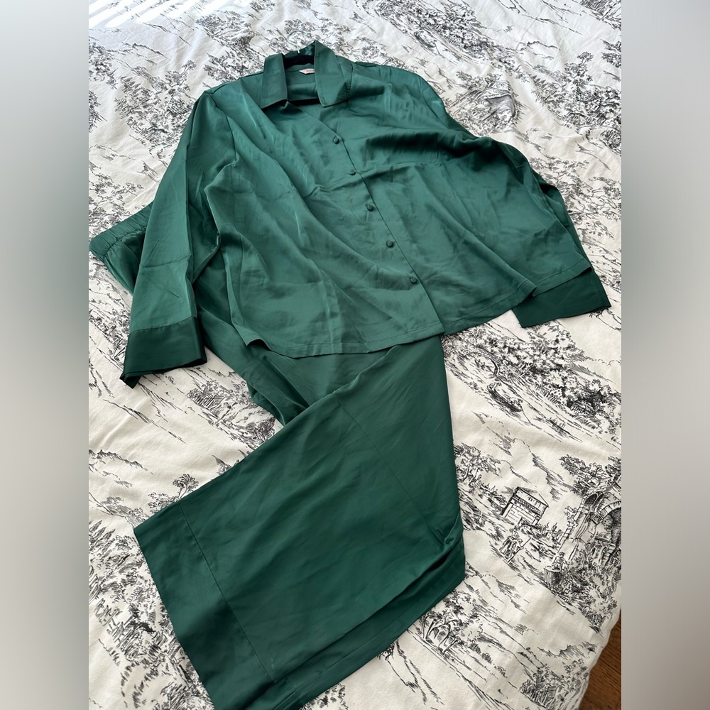 La Vie En Rose Green pajamas - Picture 2 of 14